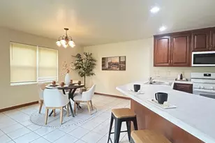 713 Edge Point Ct, De Pere, WI 54115 - Photo 10