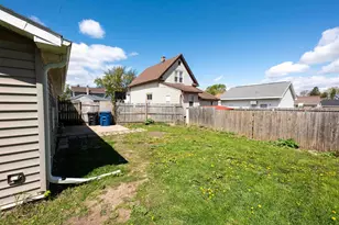 544 Grand St, Oshkosh, WI 54901 - Photo 30