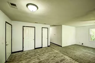 544 Grand St, Oshkosh, WI 54901 - Photo 14