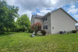 713 Edge Point Ct, De Pere, WI 54115 - Photo 4