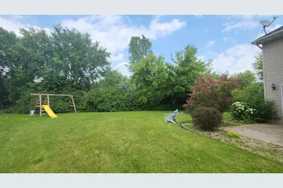 713 Edge Point Court, De Pere, WI 54115 - Photo 2