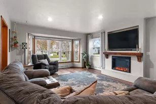 118 Jones Ave, Oconto, WI 54153 - Photo 4