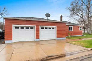 118 Jones Ave, Oconto, WI 54153 - Photo 2