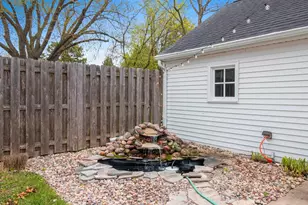 1609 Spring St, Appleton, WI 54914 - Photo 8