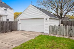 1609 Spring St, Appleton, WI 54914 - Photo 16