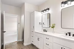 N8744 Connor Cir, Menasha, WI 54952 - Photo 24