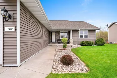 1107 Pisces Place, De Pere, WI 54115 - Photo 2