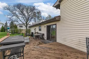 1709 Lake Breeze Rd, Oshkosh, WI 54904 - Photo 26