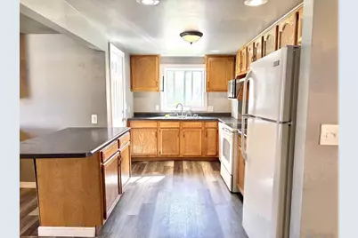 326 E Wilson Avenue, Appleton, WI 54915 - Photo 8