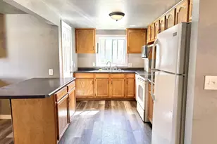 326 E Wilson Ave, Appleton, WI 54915 - Photo 8