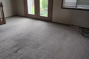890 Bishop Ct, Fond du Lac, WI 54935 - Photo 2