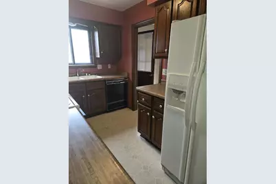 890 Bishop Court, Fond du Lac, WI 54935 - Photo 6