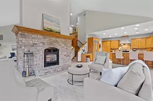 W7828 Hillview Rd, Hortonville, WI 54944 - Photo 18
