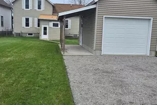 1132 Madison Ave, Marinette, WI 54143 - Photo 2