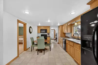 517 Abrams Street, Green Bay, WI 54302 - Photo 8