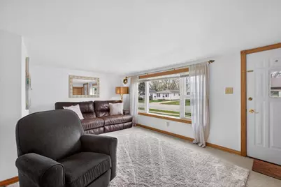 517 Abrams Street, Green Bay, WI 54302 - Photo 4