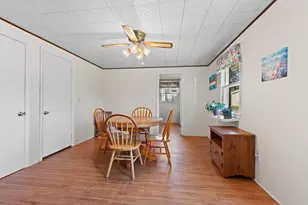 914 Rasmussen Pl, Green Bay, WI 54304 - Photo 8