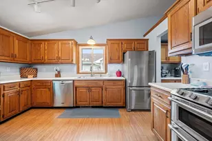 814 Flambeau Pl, De Pere, WI 54115 - Photo 6