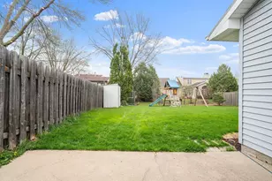 814 Flambeau Pl, De Pere, WI 54115 - Photo 32