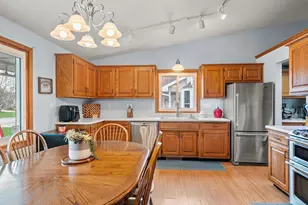 814 Flambeau Pl, De Pere, WI 54115 - Photo 4