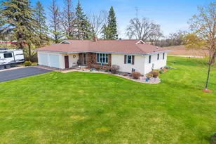 N5596 Range Line Rd, Shawano, WI 54166 - Photo 4