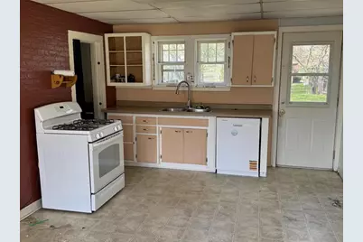 907 Park Avenue, Waupaca, WI 54981 - Photo 4