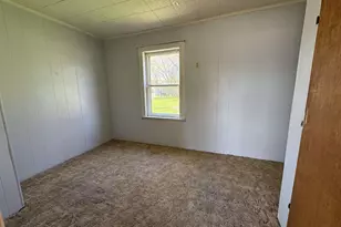 907 Park Ave, Waupaca, WI 54981 - Photo 8