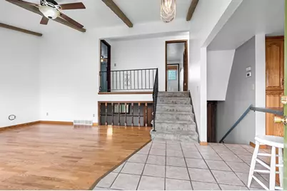 860 Fribourg Street, De Pere, WI 54115 - Photo 4