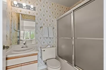 10 Lawrence Court #10, Appleton, WI 54911 - Photo 16