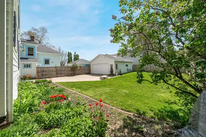 1119 Parkway Avenue, Oshkosh, WI 54901 - Photo 2