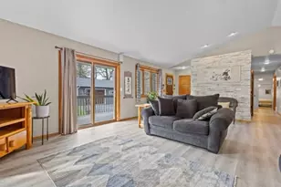 616 Neenah Ave, Sturgeon Bay, WI 54235 - Photo 12