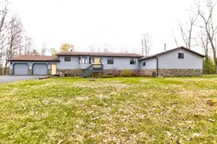 W1724 River Oaks Dr, Marinette, WI 54143 - Photo 52