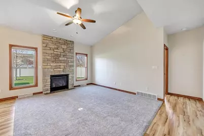 2206 Blue Stem Lane, De Pere, WI 54115 - Photo 4