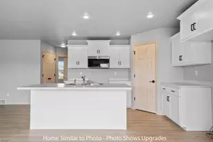 1731 Betty Jean Ln, Green Bay, WI 54313 - Photo 8