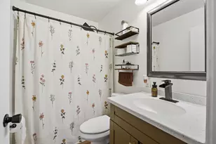 1802 S Adams St, Appleton, WI 54915 - Photo 28