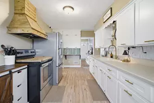 1802 S Adams St, Appleton, WI 54915 - Photo 4