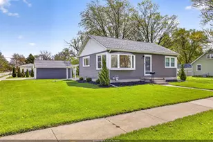 1432 Evans St, Oshkosh, WI 54901 - Photo 1