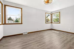 1432 Evans St, Oshkosh, WI 54901 - Photo 12