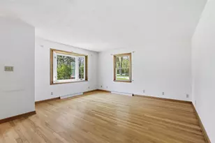 3288 Oakridge Rd, Neenah, WI 54956 - Photo 2