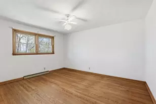 3288 Oakridge Rd, Neenah, WI 54956 - Photo 14