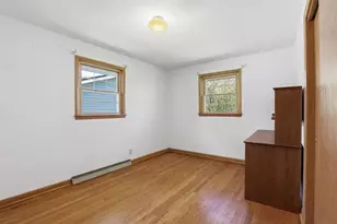 3288 Oakridge Rd, Neenah, WI 54956 - Photo 12