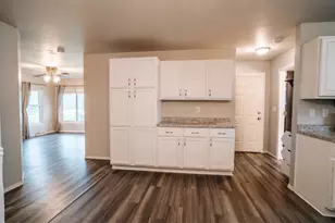 2220 Glendale Ave, Green Bay, WI 54303 - Photo 12