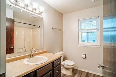 2220 Glendale Avenue, Green Bay, WI 54303 - Photo 18