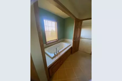 W5912 Blue Bonnet Drive, Appleton, WI 54915 - Photo 14