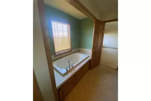 W5912 Blue Bonnet Dr, Appleton, WI 54915 - Photo 14