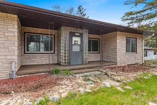 W6023 Lake Dr, Shawano, WI 54166 - Photo 8