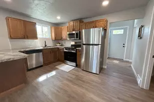 119 W 13th St, Kaukauna, WI 54130 - Photo 4