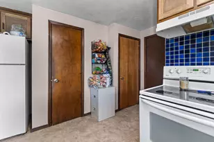 2401 E Calumet St, Appleton, WI 54915 - Photo 10