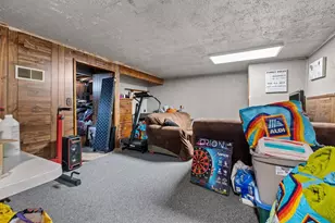 2401 E Calumet St, Appleton, WI 54915 - Photo 16