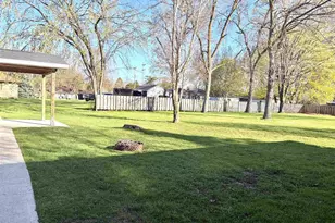 916 London St, Menasha, WI 54952 - Photo 4
